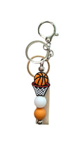 Panier de basket et ballon