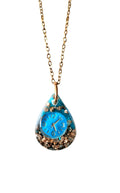 La goutte horloge bleue