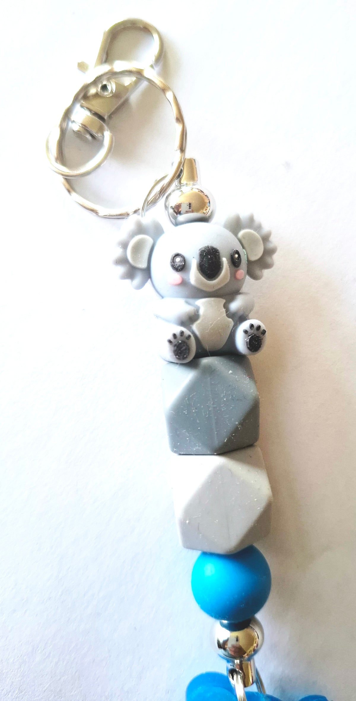 Koala  accompagné d'un koala et son bébé